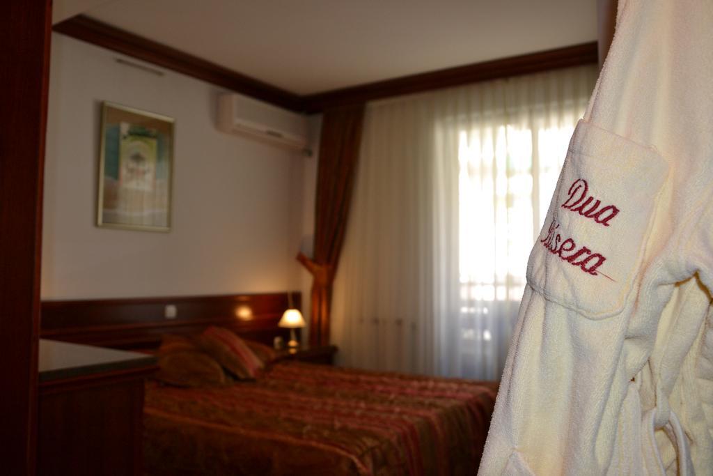 Hotel Dva Bisera Lagadin Exterior photo